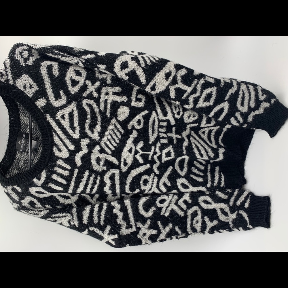 🌸🌸 Karen Brooks Women’s sweater, super soft!
